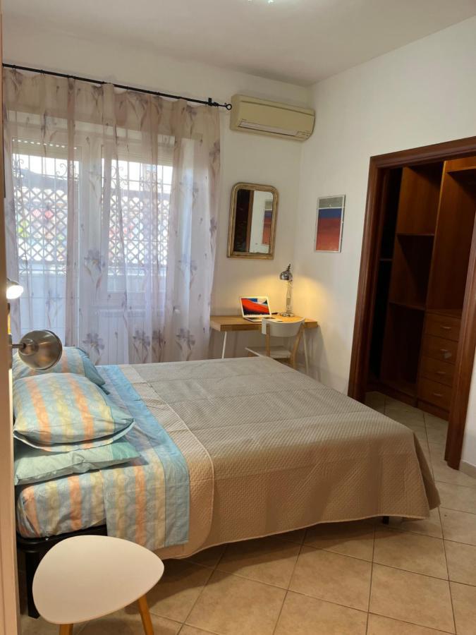Ferienwohnung Attico Con Terrazza In Via Dei Traghetti Lido di Ostia Exterior foto