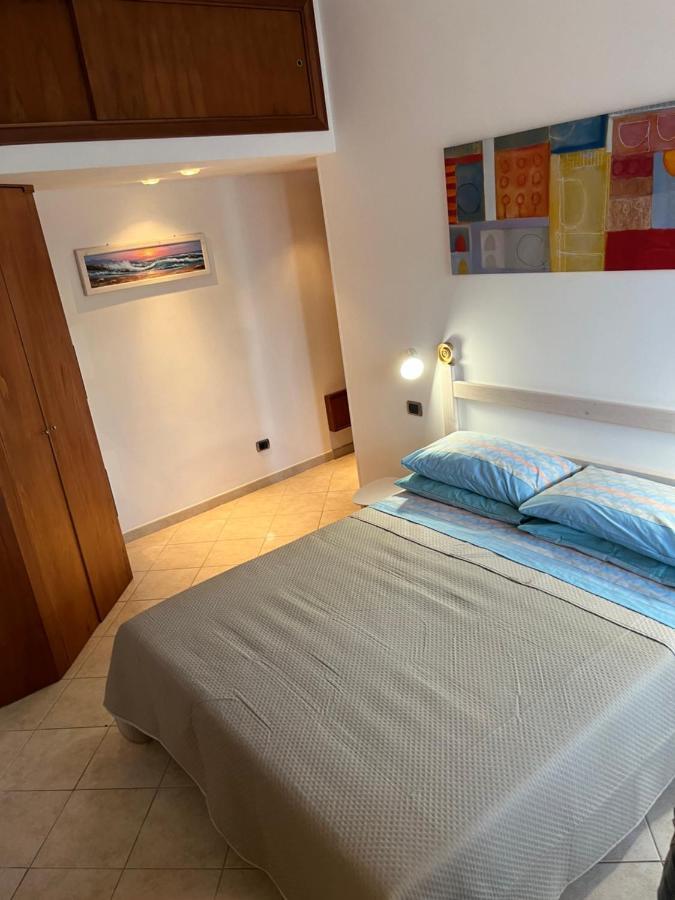 Ferienwohnung Attico Con Terrazza In Via Dei Traghetti Lido di Ostia Exterior foto