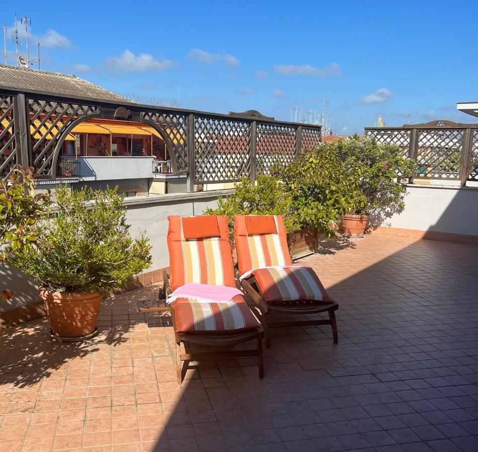 Ferienwohnung Attico Con Terrazza In Via Dei Traghetti Lido di Ostia Exterior foto